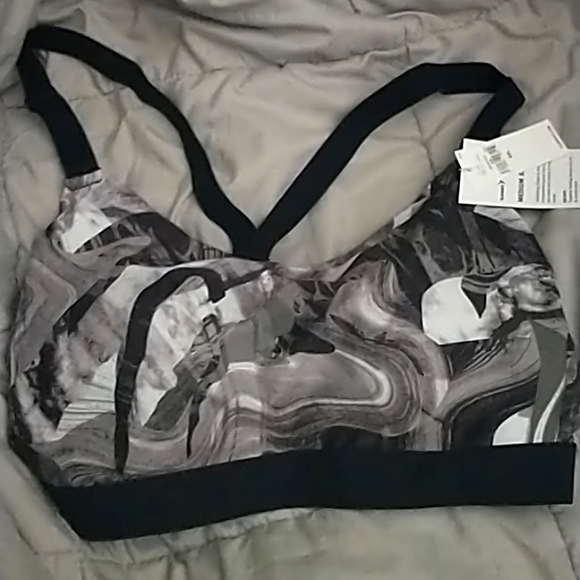 Nwt oldnavy sports bra - Picture 1 of 7